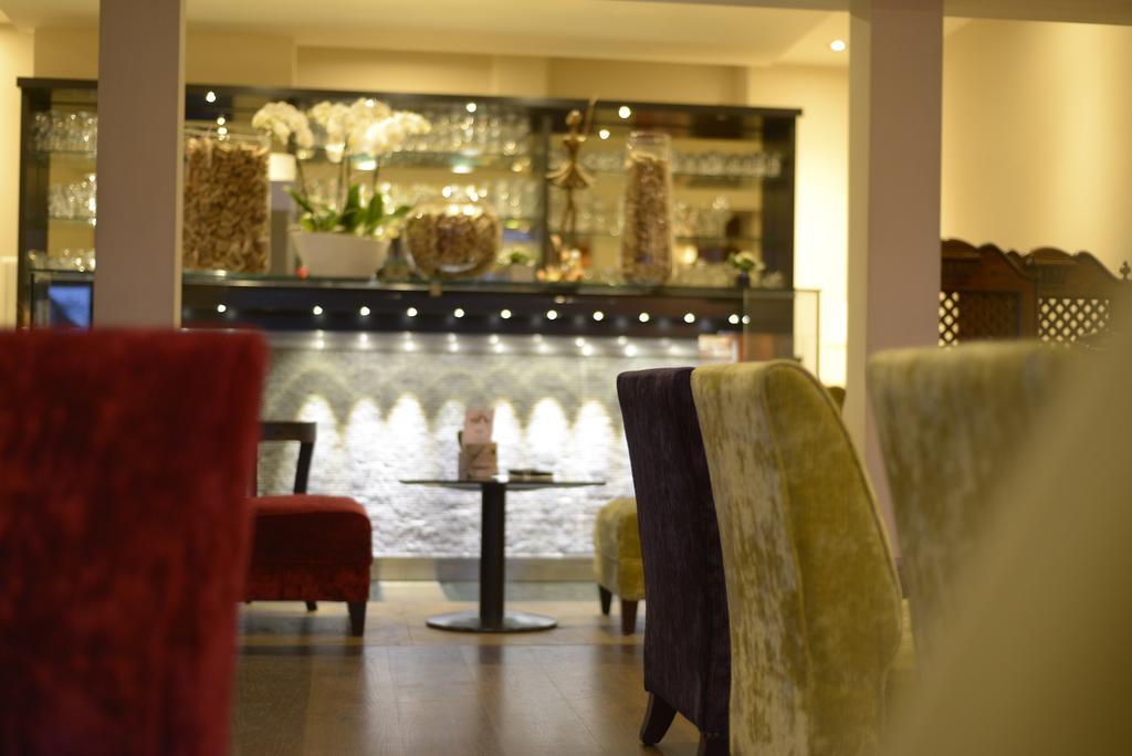 Logis Hotel Restaurant Au Boeuf Rouge Niederschaeffolsheim ภายนอก รูปภาพ